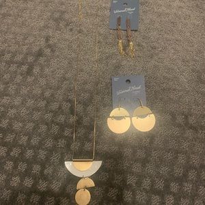 Universal thread (target) jewelry bundle